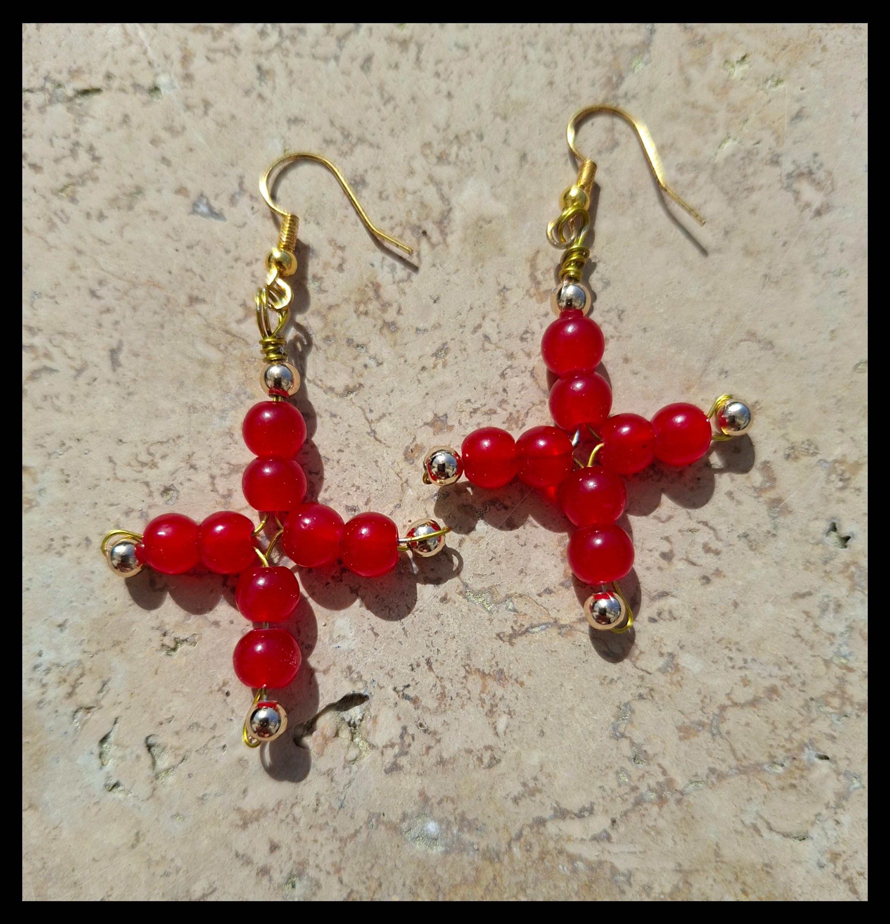 BOUCLE D OREILLES PERLES ROUGE ALBA