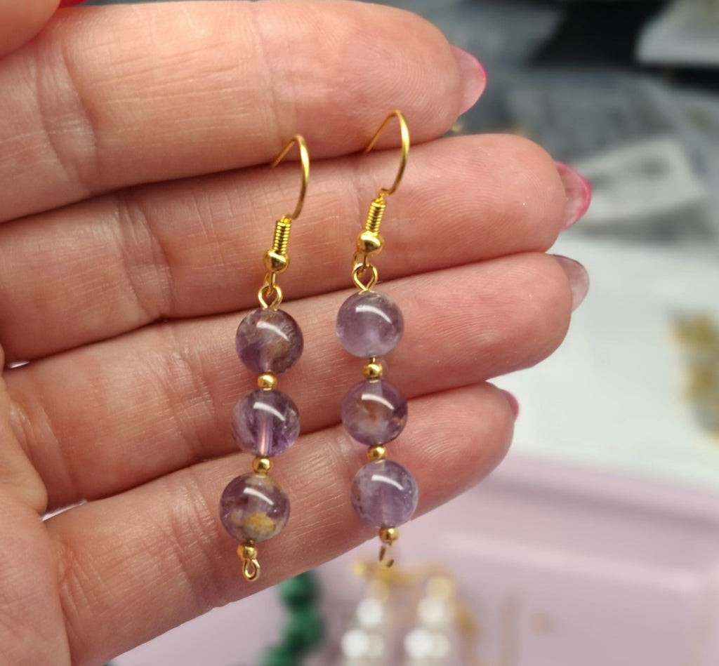 Boucles d’oreilles Améthyste naturelle – Élégance spirituelle | Acier inoxydable doré